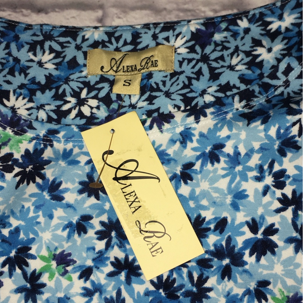 Alexa Rae Floral Multicolor Blue Green Top - Women’s Small NWT - Picture 11 of 12